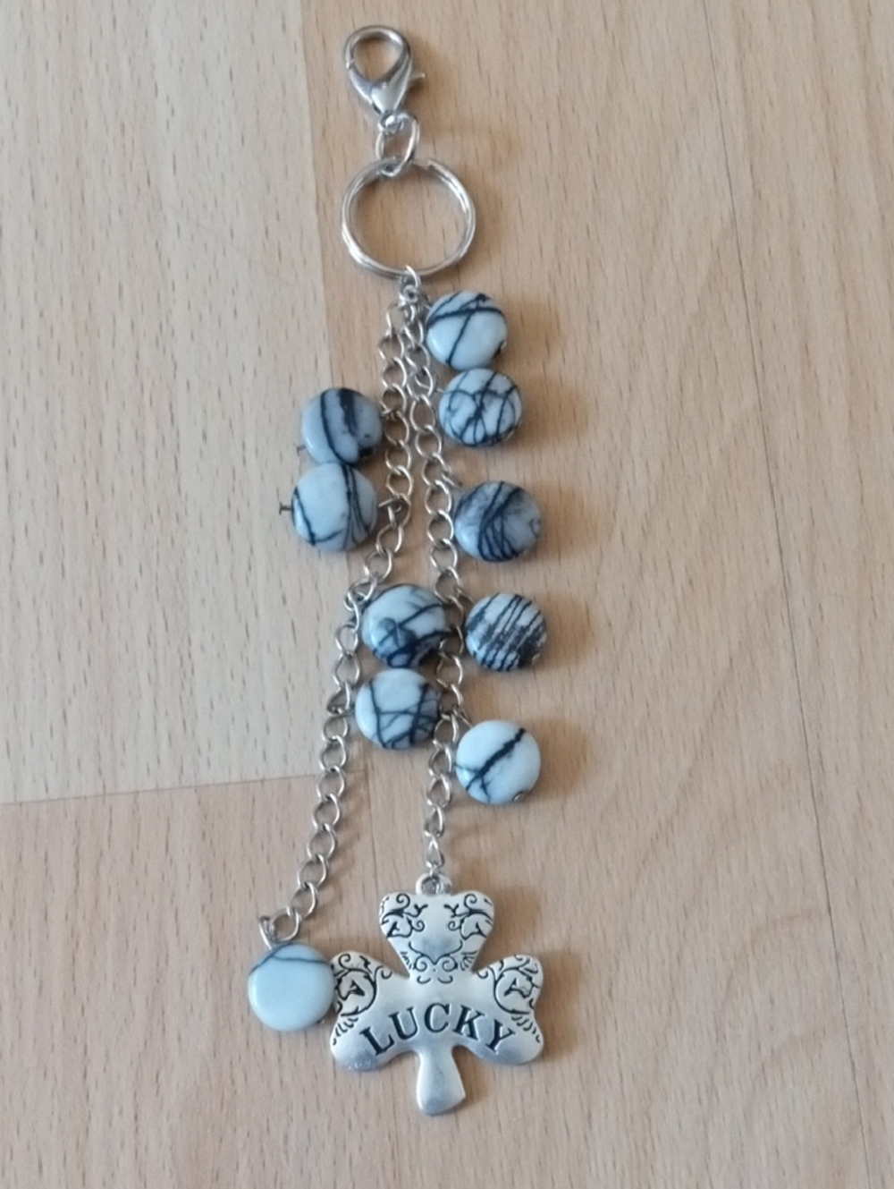 💲1⃣▶▶Hand Crafted Lucky Shamrock Bag Charm in White and Silver